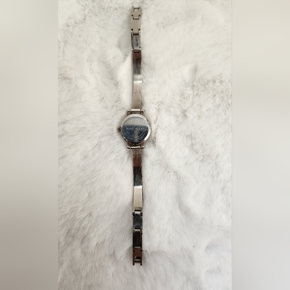 Nine West silver watch with blue face - Picture 3 of 10